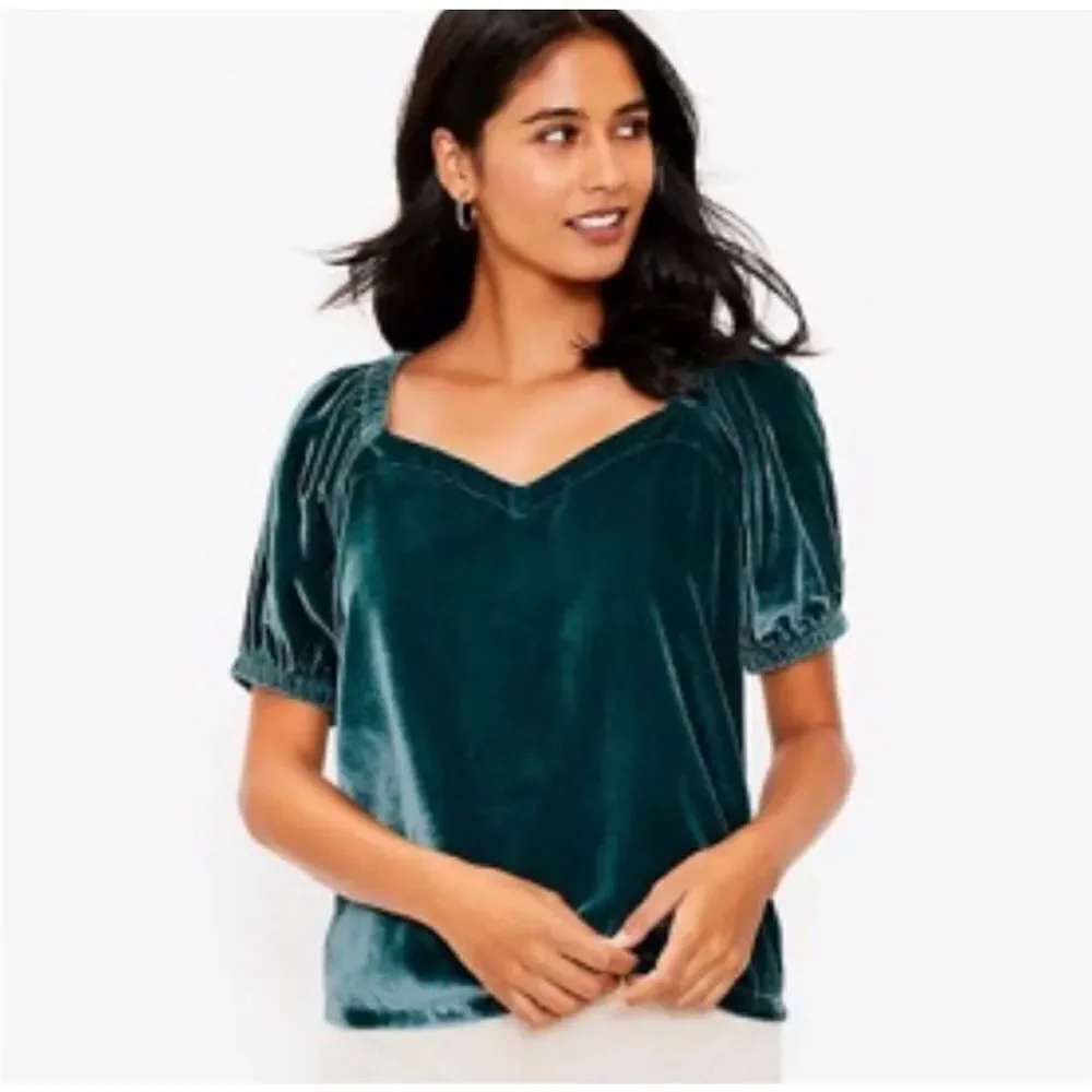 Loft Women's Puff Short Sleeves Sweetheart Neckline Velvet Blouse Top Green Size